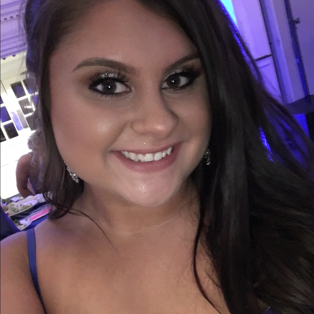 Meet your Posher, Shelby